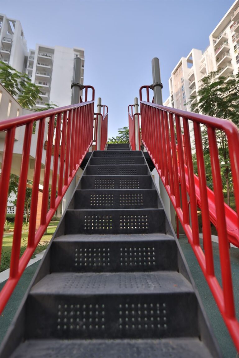 outdoor play system -koochieblobal3