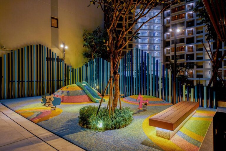 outdoor play system -koochie